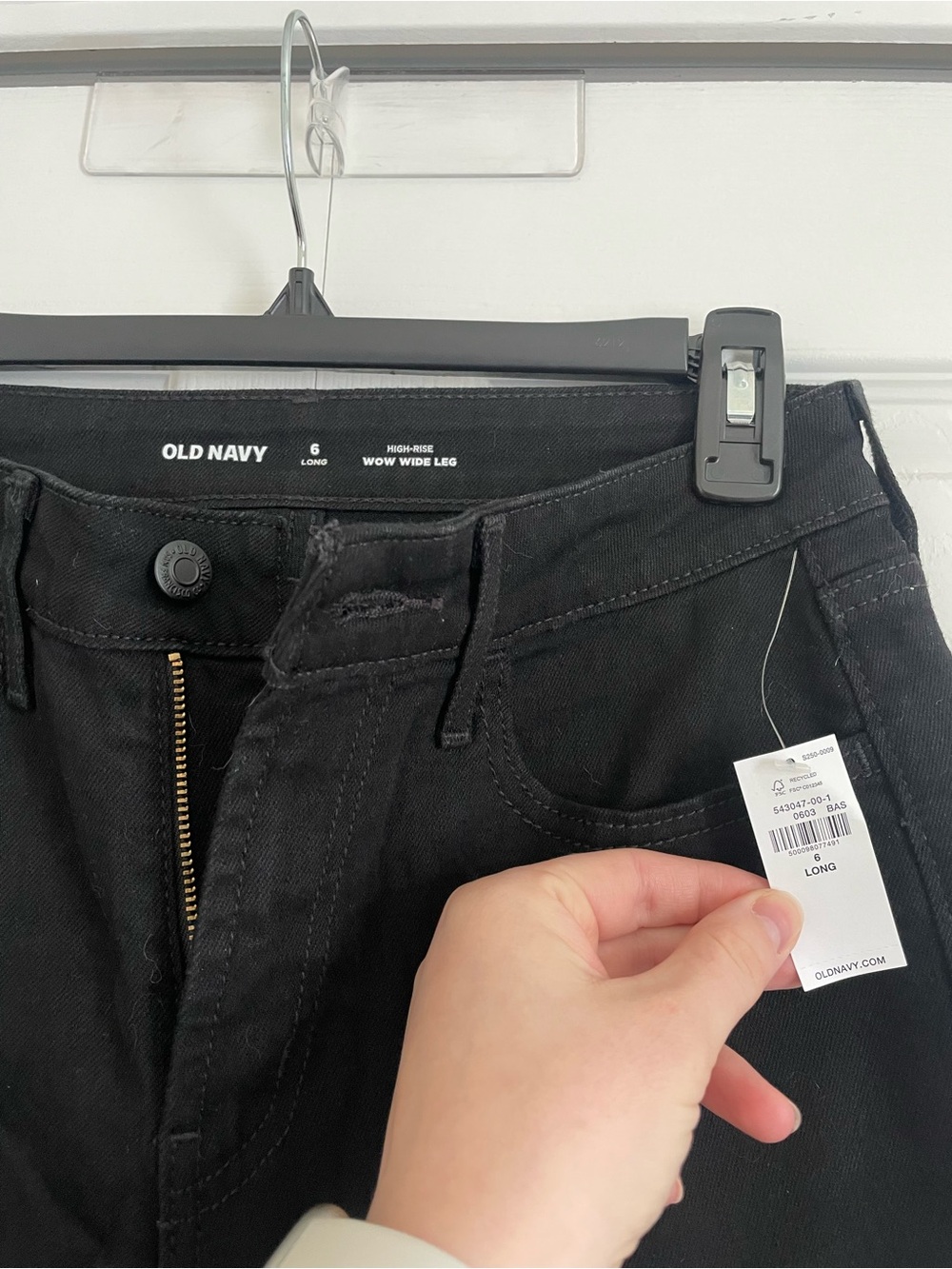 Old Navy Black Wow Wide-Leg Jeans - Picture 2 of 3